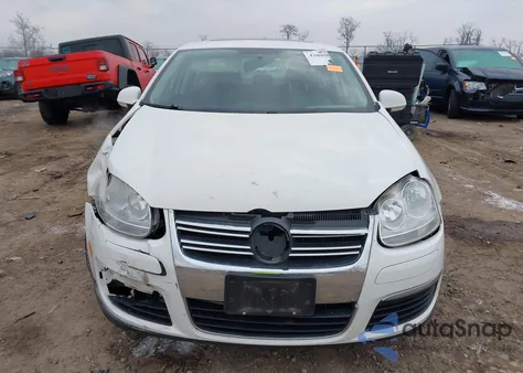 2010 Volkswagen Jetta Se из США, поврежденный, VIN 3VWRZ7AJ1AM030178